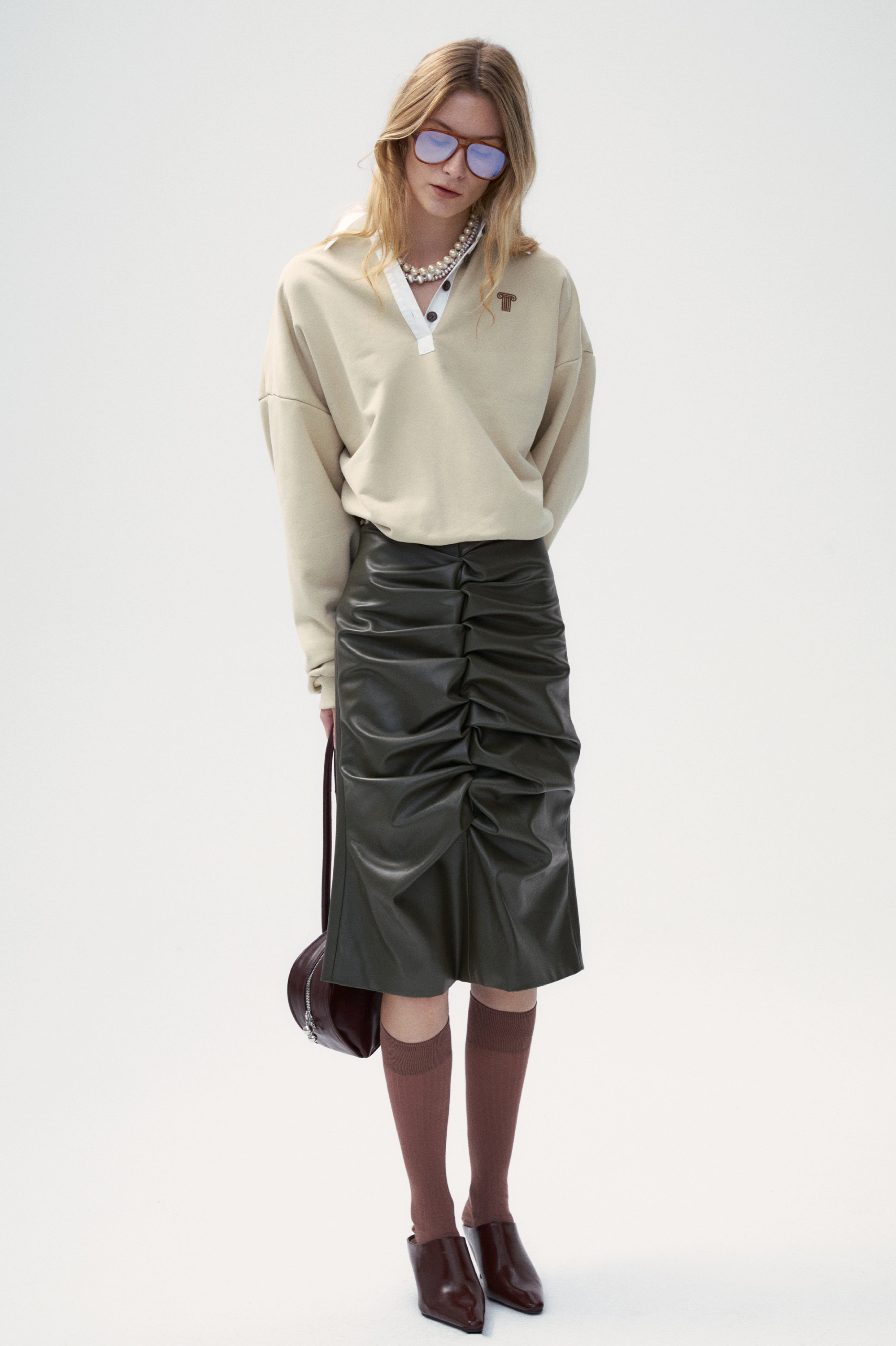 Alexa Sustainable Leather Skirt - Olive green